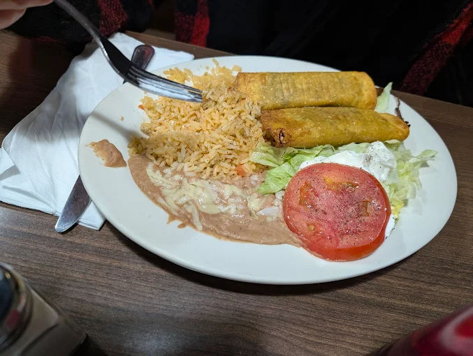 El Cactus Mexican Grille photo 2